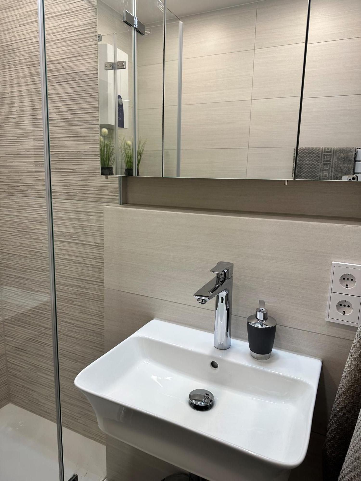 Fewo Sky21 * Langen Exklusives Appartment Vollausstattung / Zentrale Lage *Neu* 외부 사진