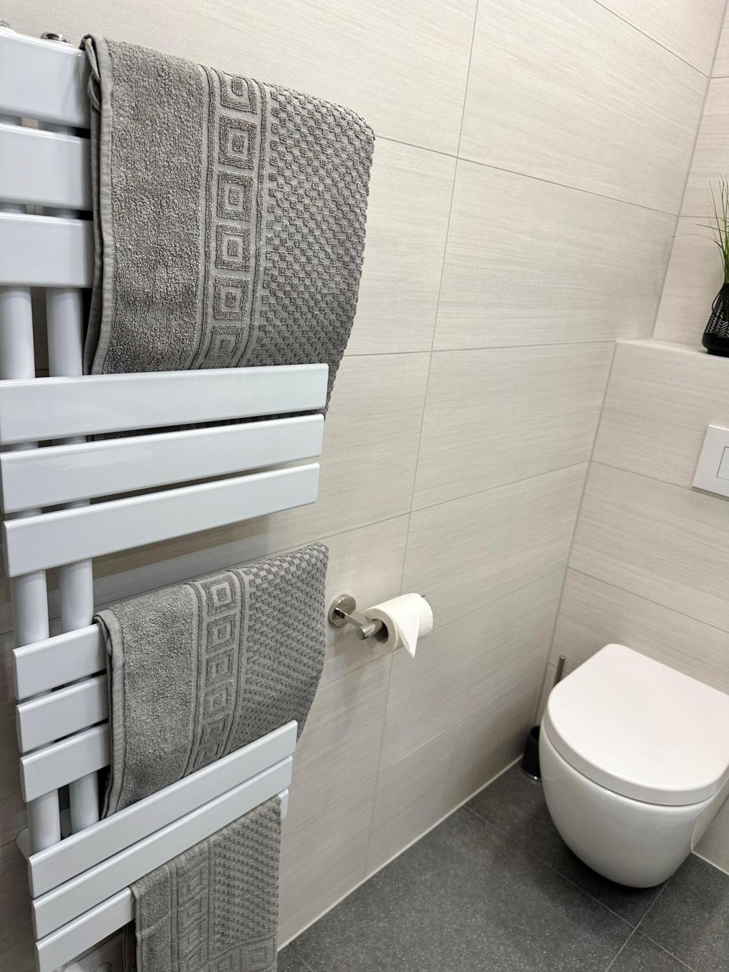 Fewo Sky21 * Langen Exklusives Appartment Vollausstattung / Zentrale Lage *Neu* 외부 사진